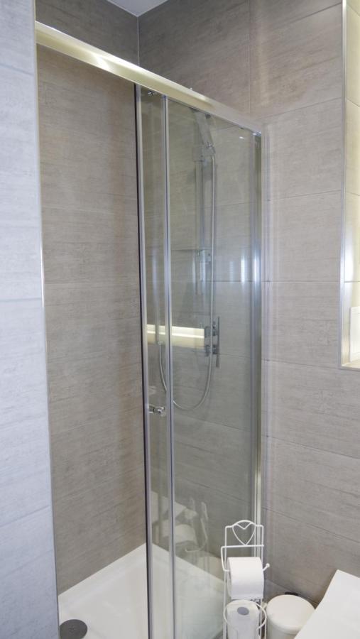 Luxurious Short Stay Flat In Milton Keynes Bagian luar foto