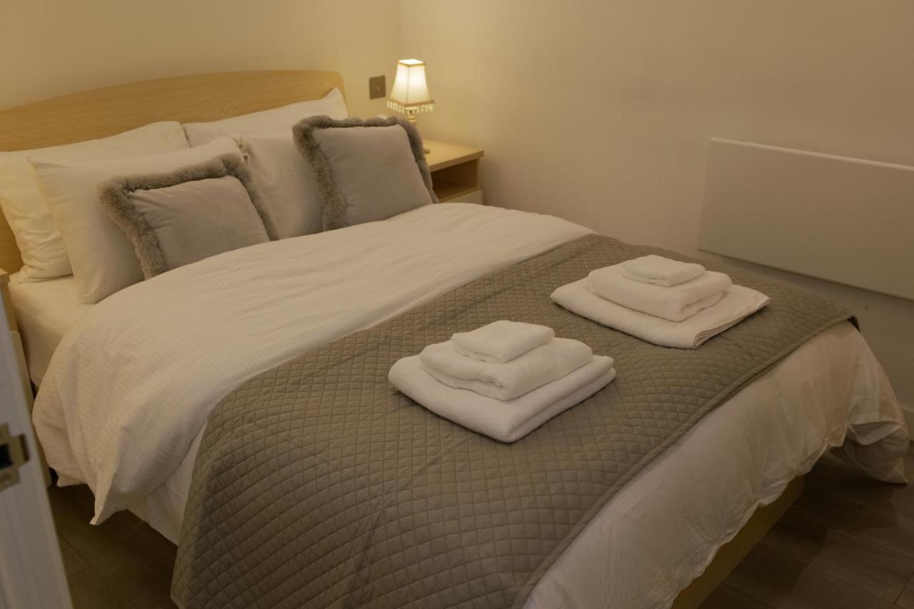 Luxurious Short Stay Flat In Milton Keynes Bagian luar foto