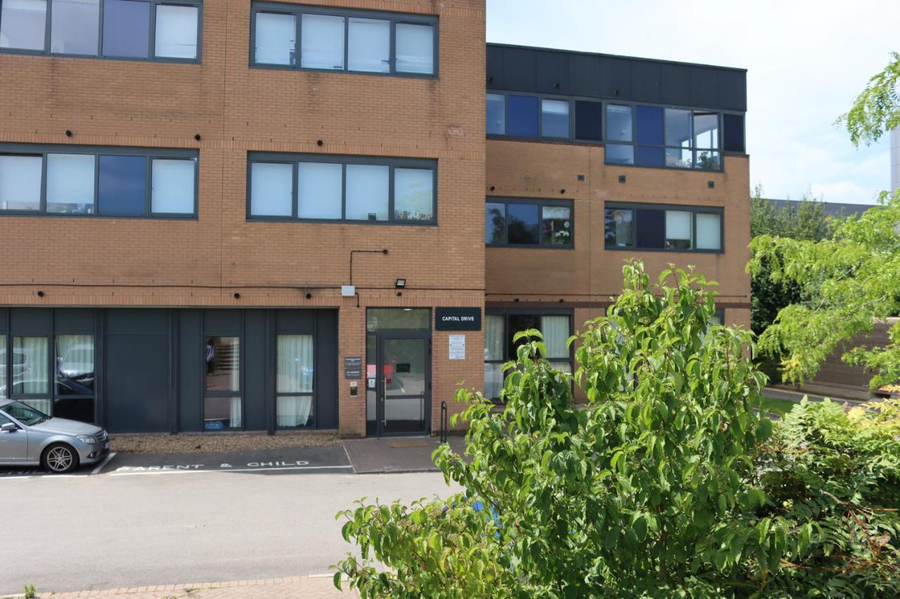 Luxurious Short Stay Flat In Milton Keynes Bagian luar foto