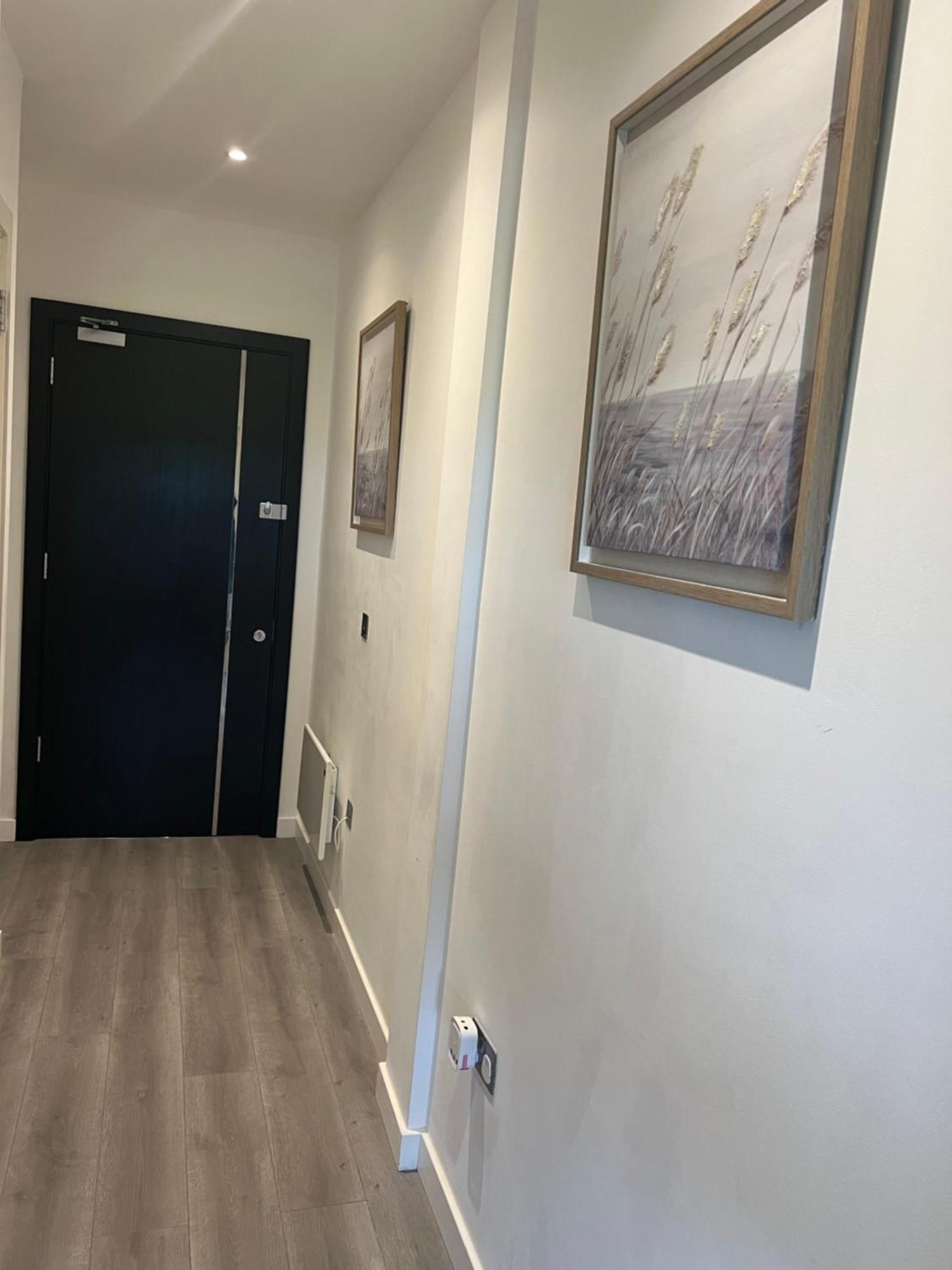 Luxurious Short Stay Flat In Milton Keynes Bagian luar foto